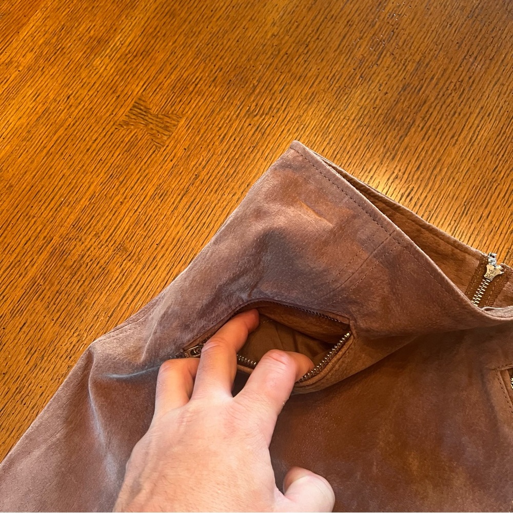 NEW BLANK NYC Women’s Leather Suede Mini Skirt Coffee Bean Size 25 Zipper Detail - Picture 5 of 14